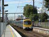 135449: South Kensington Down Suburban 6-car Siemens 763 M leading