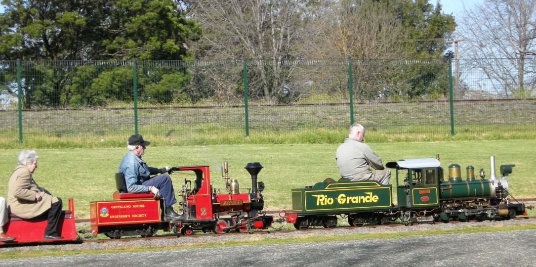 135512: Traralgon Gippsland Model Engineering Society Passenger 'Shilo' 'Joybee'