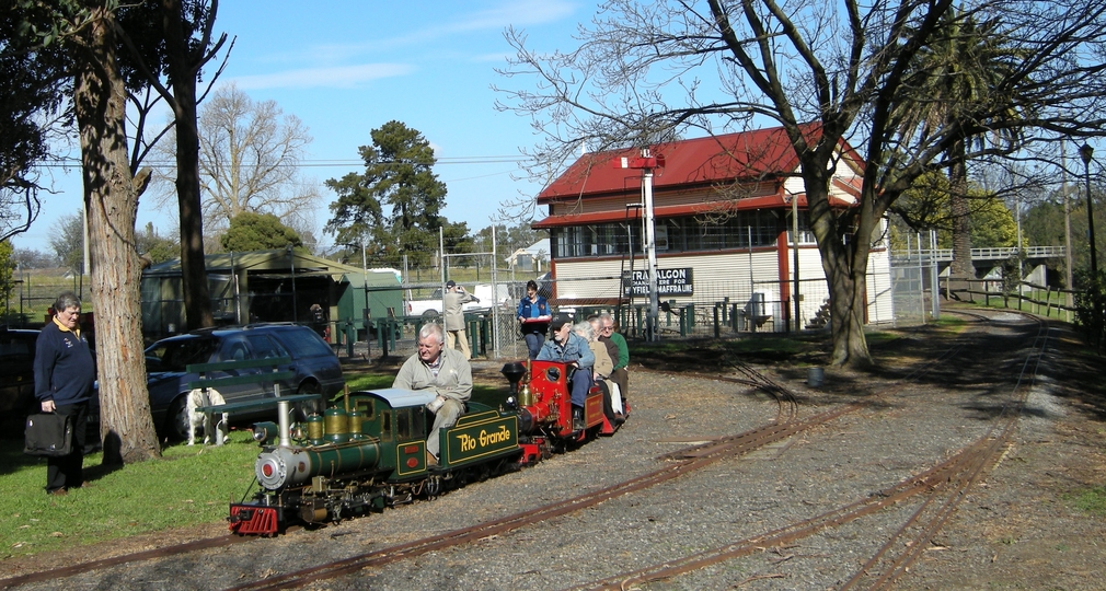 135518: Traralgon Gippsland Model Engineering Society Passenger 'Shilo' 'Joybee'