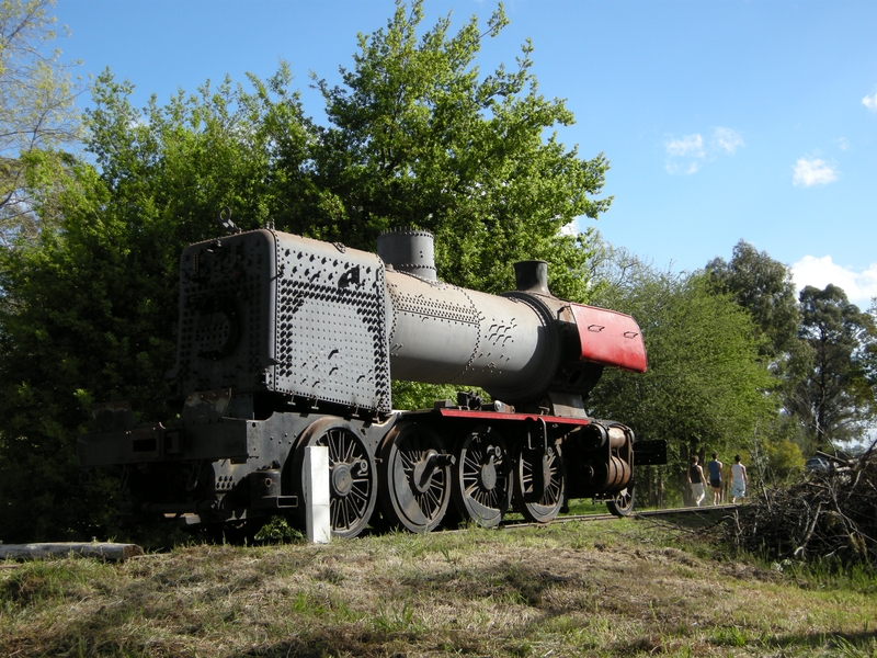 135614: Healesville J 516 at end of track
