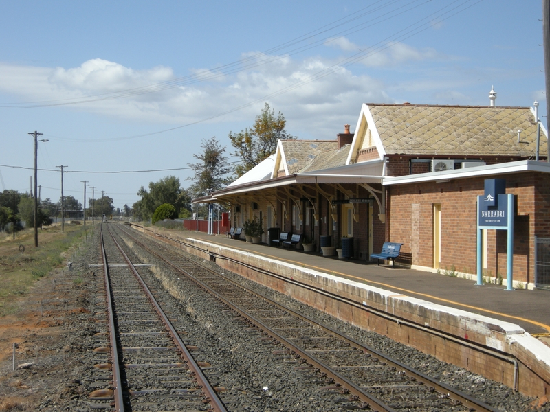 135651: Narrabri Looking towards Sydney