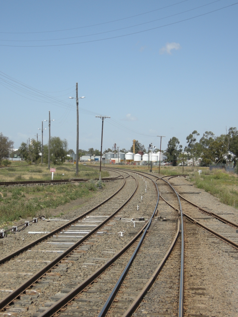 135687: Moree Intermediate crossover looking towards Sydney