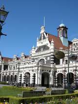 135803: Dunedin Station street side