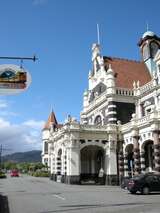 135805: Dunedin Station street side