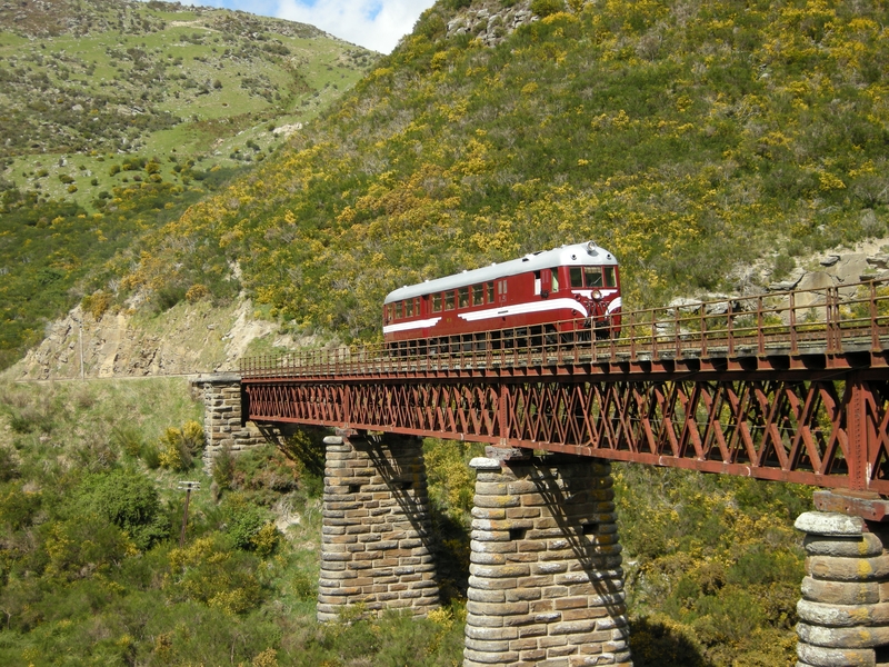 135841: Deep Stream Bridge 14 km 31 1 10:00am Down Railcar Vulcan RM 56