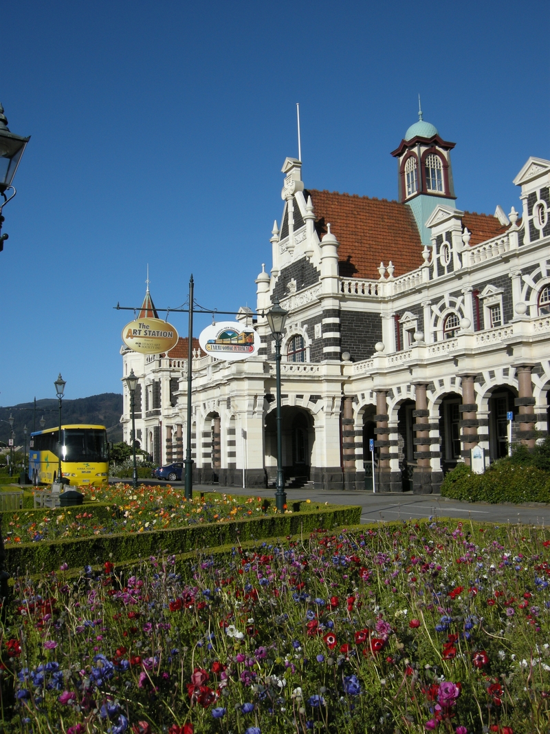 135866: Dunedin Station Building Street Side