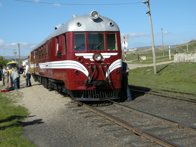 135929: Pukerangi 4:00pm Up Railcar Vulcan RM 56