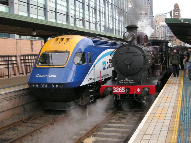 136123: Sydney Central Day XPT to Melbourne XP 2015 leading and Down RTM Special 3265 leading