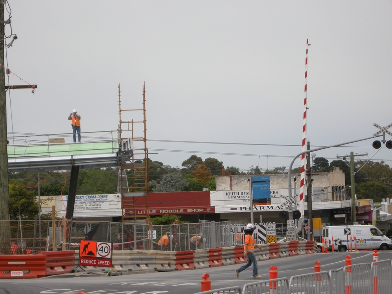 136234: Nunawading looking South along Springvale Road