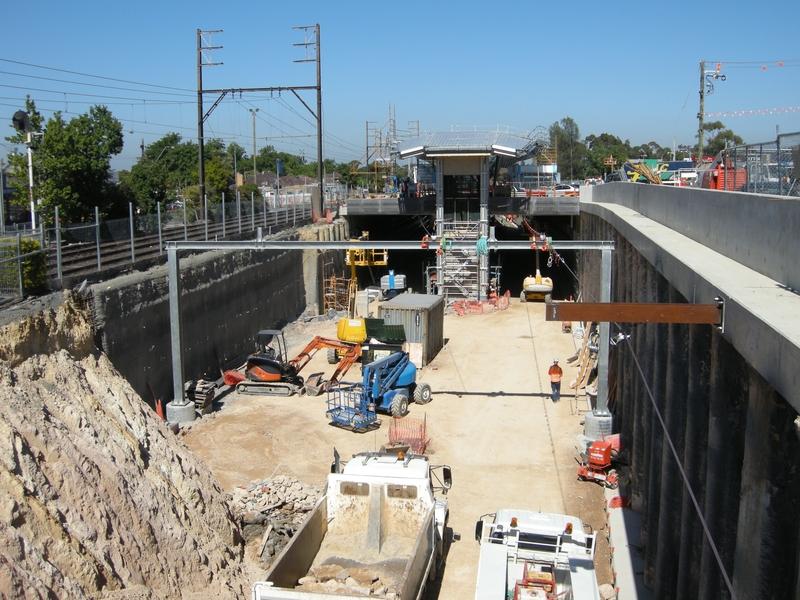 136288: Numawading looking towards Melbourne and new station