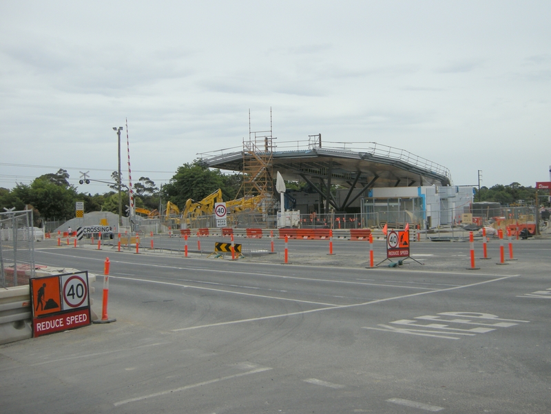 136325: Nunawading City side station building