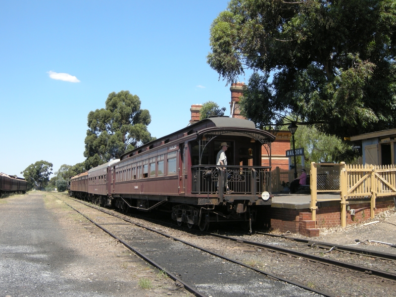 136336: Maldon 3:00pm Up Passenger Y 133 Tambo trailing