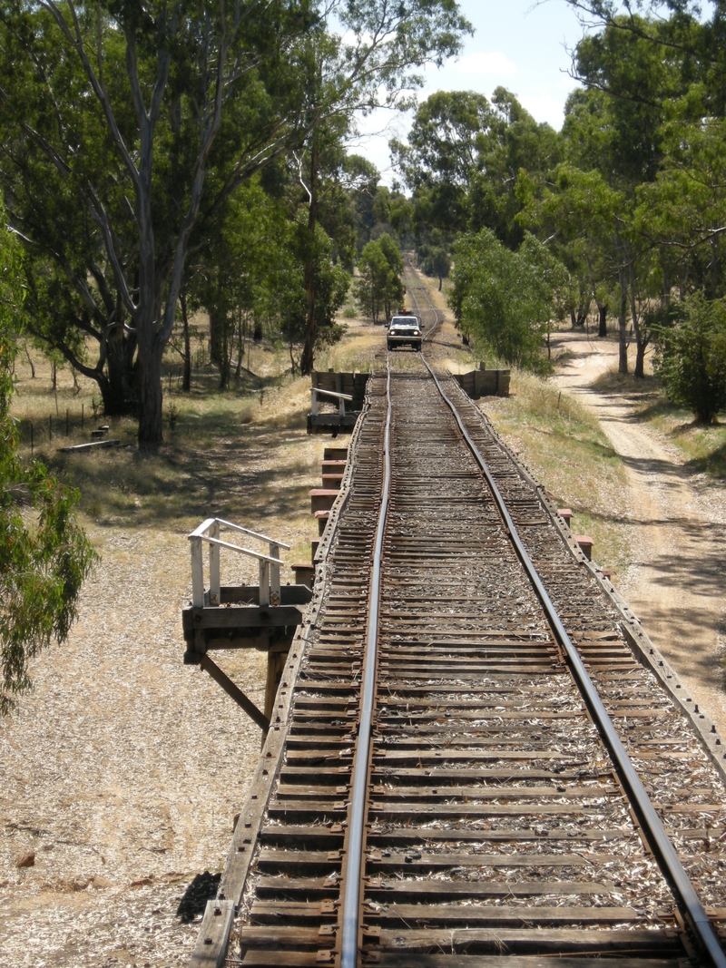 136343: Muckleford Creek Bridge looking towards Maldon