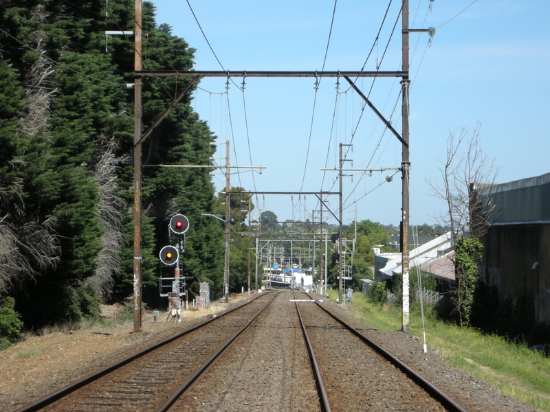 136363: Blackburn Baulk over Down line at East End protecting Grade Separation Works at Nunawading