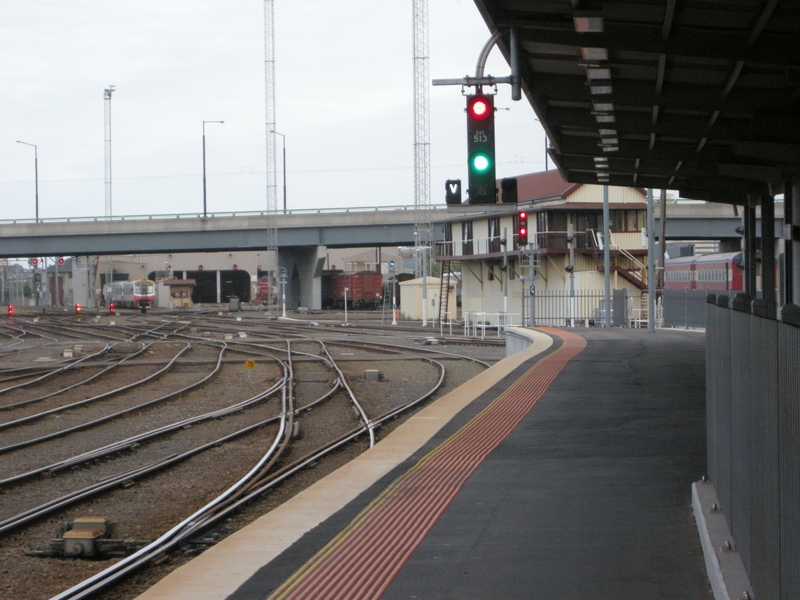 136455: Southern Cross Platform 2 looking North