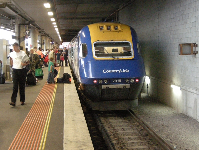 136462: Southern Cross Platform 1 Day XPT from Sydney XP 2018 leading