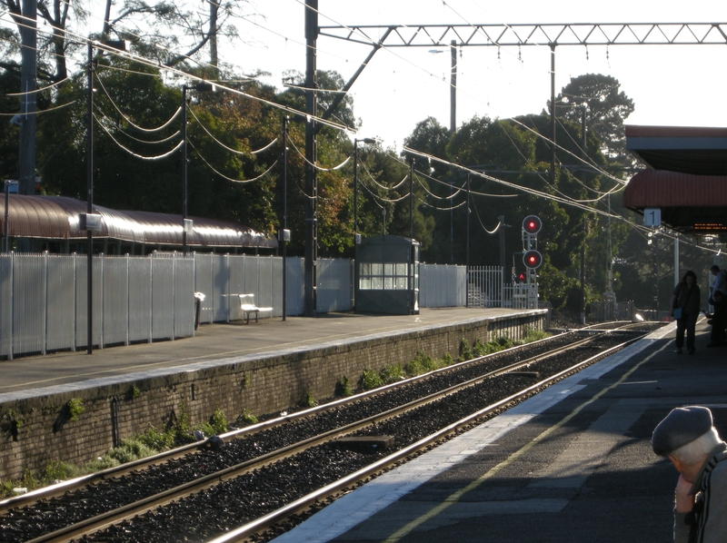 136465: Mitcham looking towards Ringwood