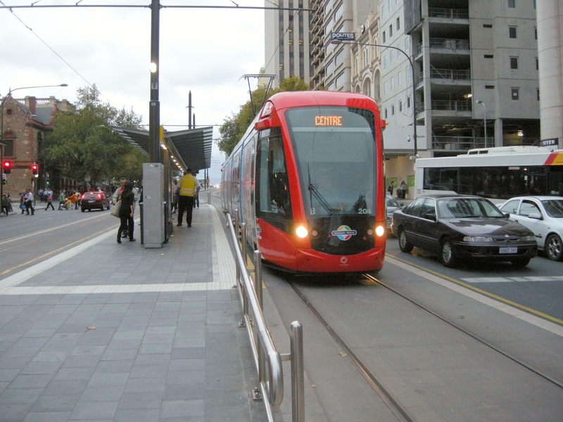 136707: Adelaide Railway Station Citadis 204