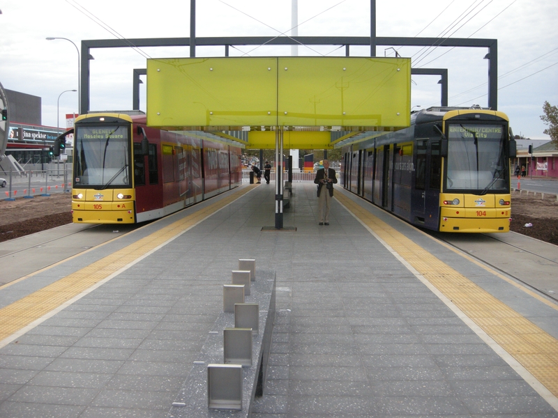 136763: Hindmarsh to Glenelg Flexity 105 Terminating Flexity 104