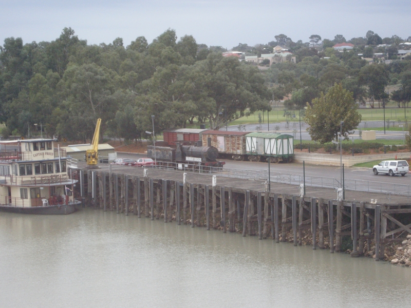 136773: Murray Bridge Wharf Rx 160