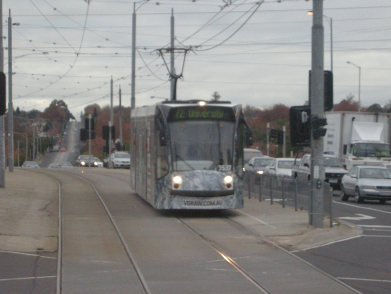 136881: Burke Road at Gardiner Station Up Route 72 D1 3537