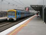 136954: Coolaroo Down Suburban 6-car Siemans 817 M trailing