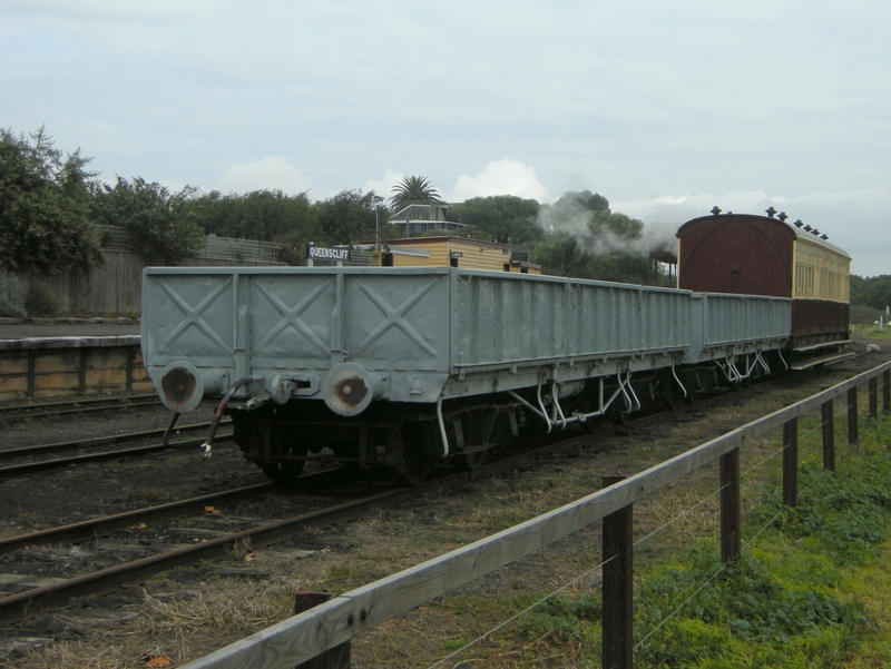 136956: Queenscliff wagons VJS 22744 and VJS 23048 and Carriage ABL 14