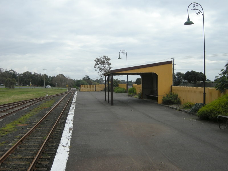 136970: Drysdale Looking West from station building