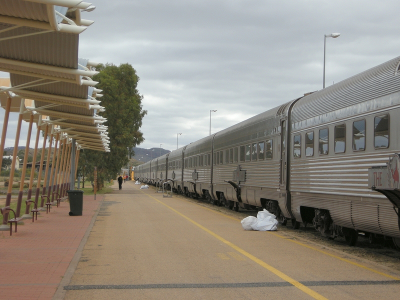 137027: Alice Springs Northbound Ghan Looking North