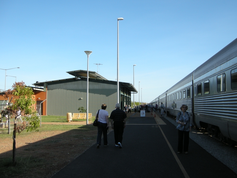 137034: Katherine Northbound Ghan Looking North