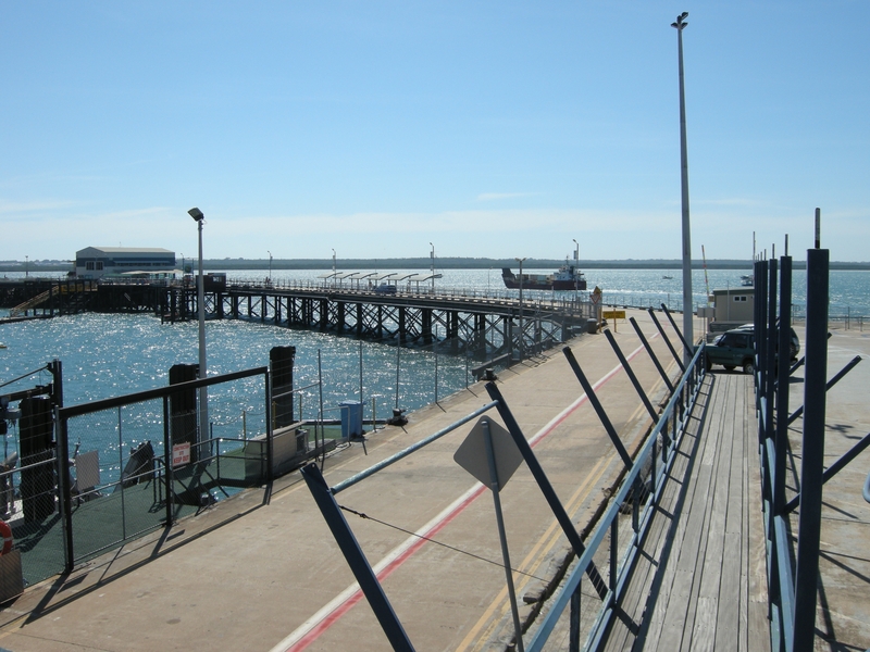 137046: Stokes Street Wharf Looking towards Shore