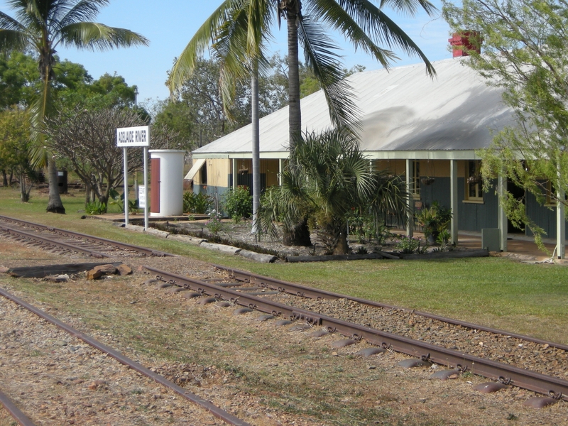 137098: Adelaide River Station Building Looking South