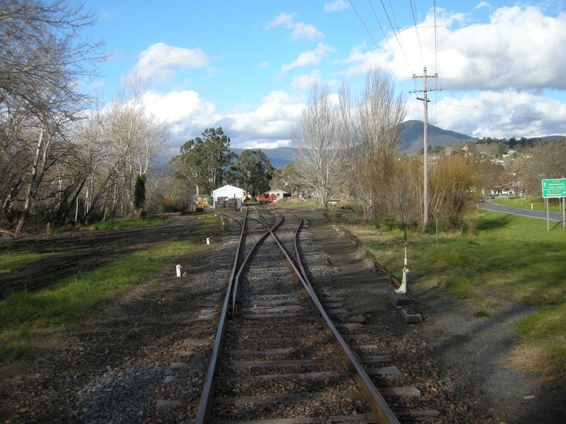 137173: Healesville Looking East along Yard