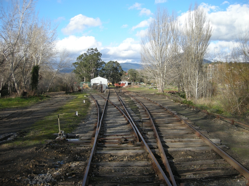 137174: Healesville Looking East along Yard