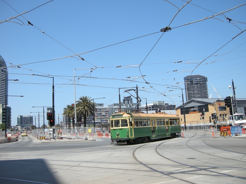 137275: Harbour Esplanade at Latrobe Street To St Vincents Plaza SW5 845