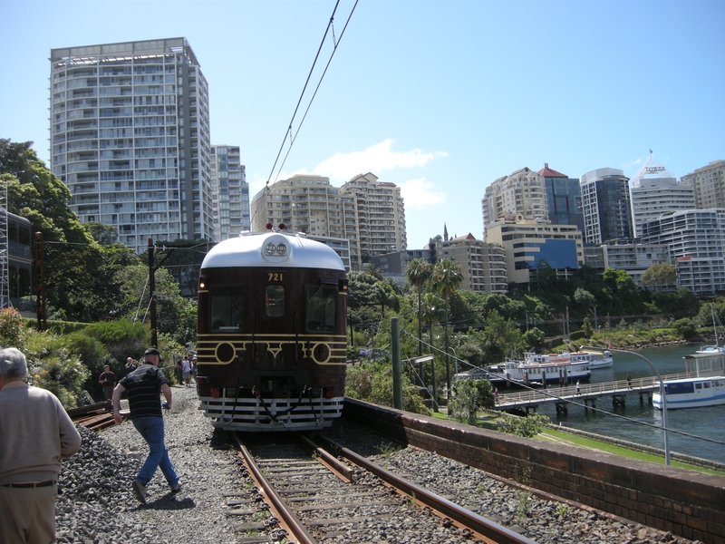 137316: Lavender Bay Car Sidings 7R02 Down ARHS Special NTC 721 leading