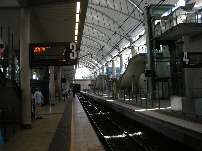 137337: Olympic Park Platforms 3 and 4 Looking North