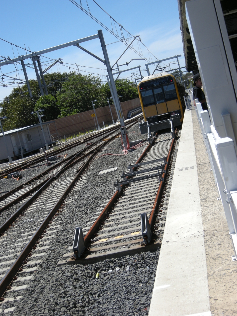 137347: Cronulla Up Suburban looking towards Sutherland