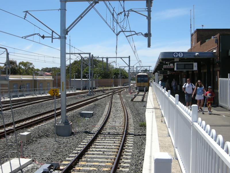 137348: Cronulla Up Suburban Looking towards Sutherland