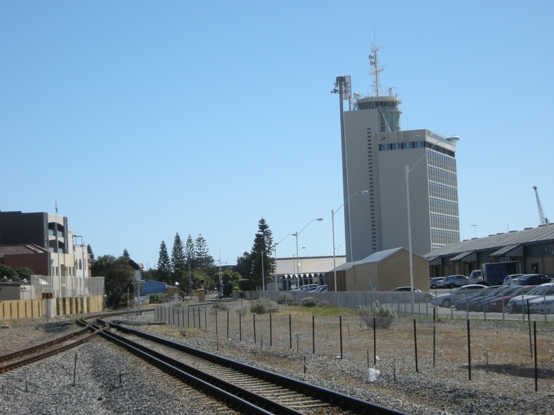 137381: Fremantle looking towards Robb Jetty