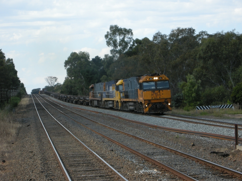 137505: Tallarook Up Freight NR 68 NR 39 NR 118