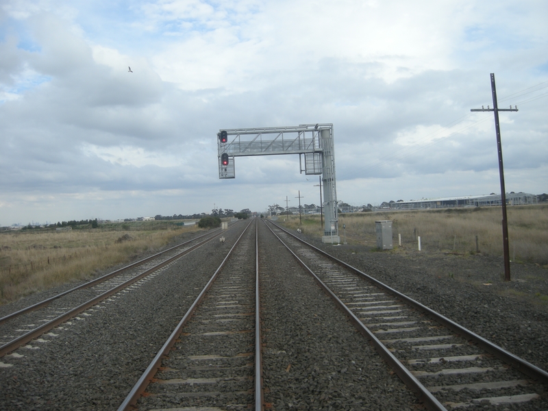 137575: Craigieburn Looking South Up Outer Home Signal