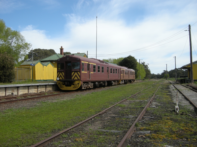 137624: Nyora 11 55 am Passenger to Leongatha