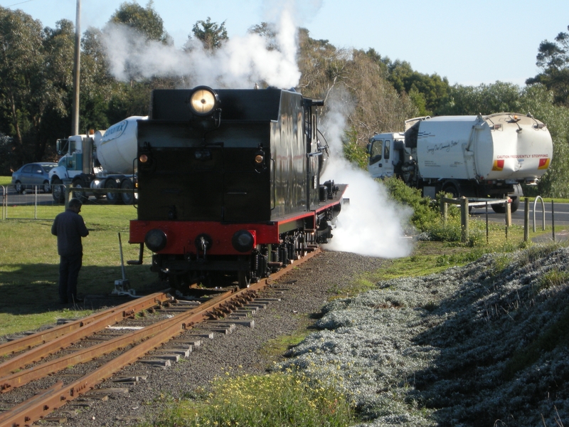 137683: Drysdale T 251 detached from 11 45 am arrival from Queenscliff