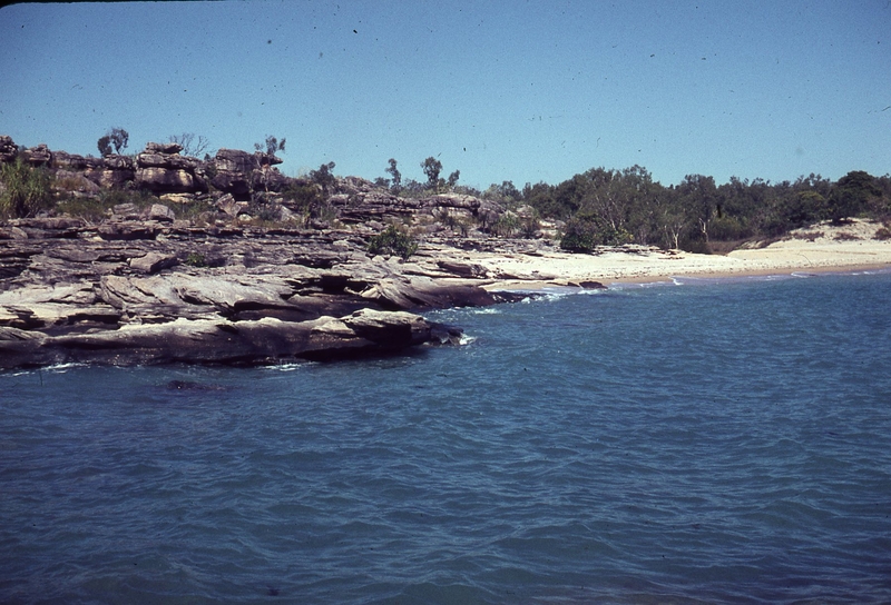 400101: Groote Eylandt NT North West Point looking South