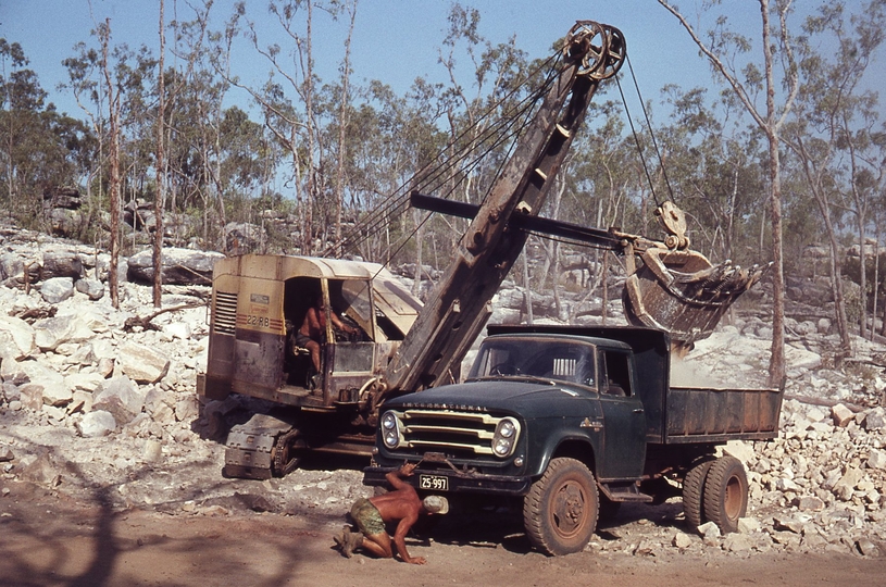 400119: Groote Eylandt NT BHP Anyangula Gorge Quarry 22RB Shovel loading truck