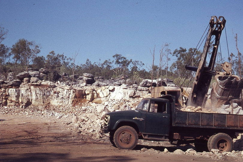 400120: Groote Eylandt NT BHP Alyangula Gorge Quarry 22RB Shovel loading truck