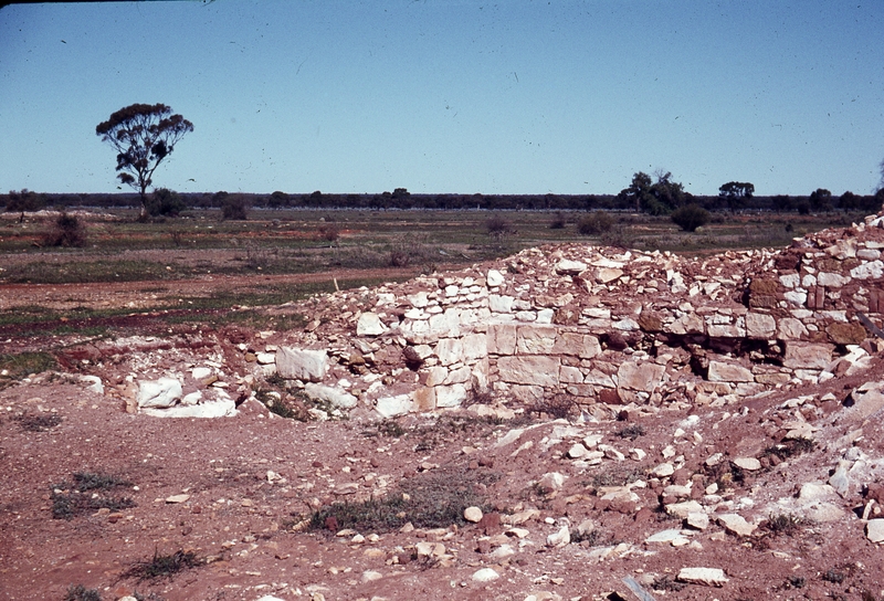 400194: Kanowna WA Remains of bank building