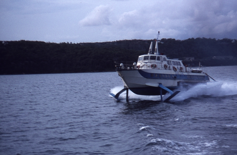 400418: Sydney NSW Hydrofoil boat on harbour