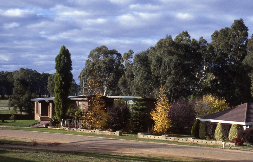 400551: Corowa South NSW Houses on South side of River Street